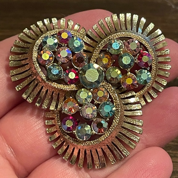 Coro Jewelry - Vintage Coro AB Brooch